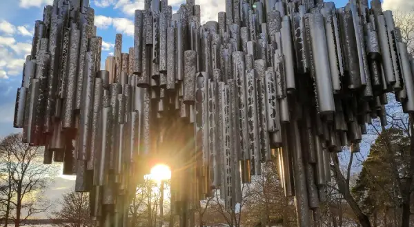 Niezapomniane atrakcje w Helsinkach, które musisz zobaczyć