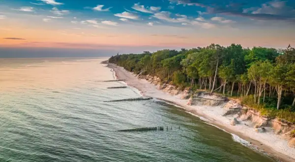Ile za nocleg nad morzem? Sprawdź ceny i najlepsze oferty