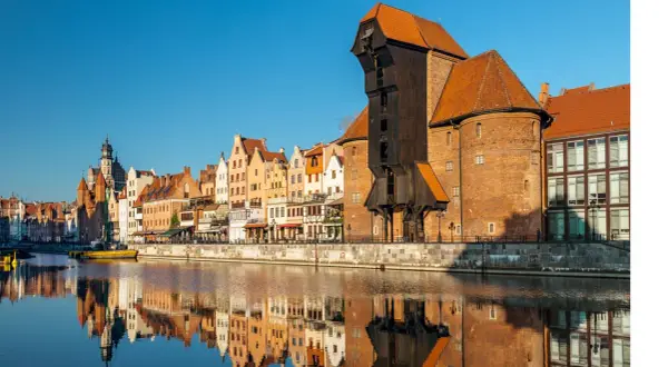 Czy Gdańsk ma dostęp do morza? Odkryj jego portowe znaczenie