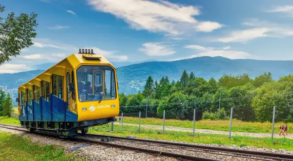 Jak dojechać na Górę Żar - najlepsze trasy i porady podróżnicze