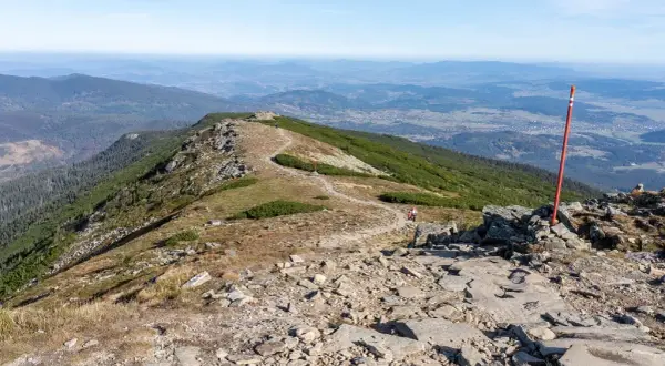 Ile czasu zajmuje wejście na Babia Górę? Sprawdź różne szlaki